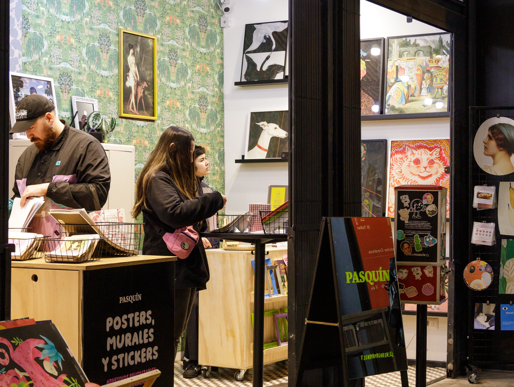 Tienda Pasquín es destacada en diario "La Hora" por su crecimiento y proyección internacional