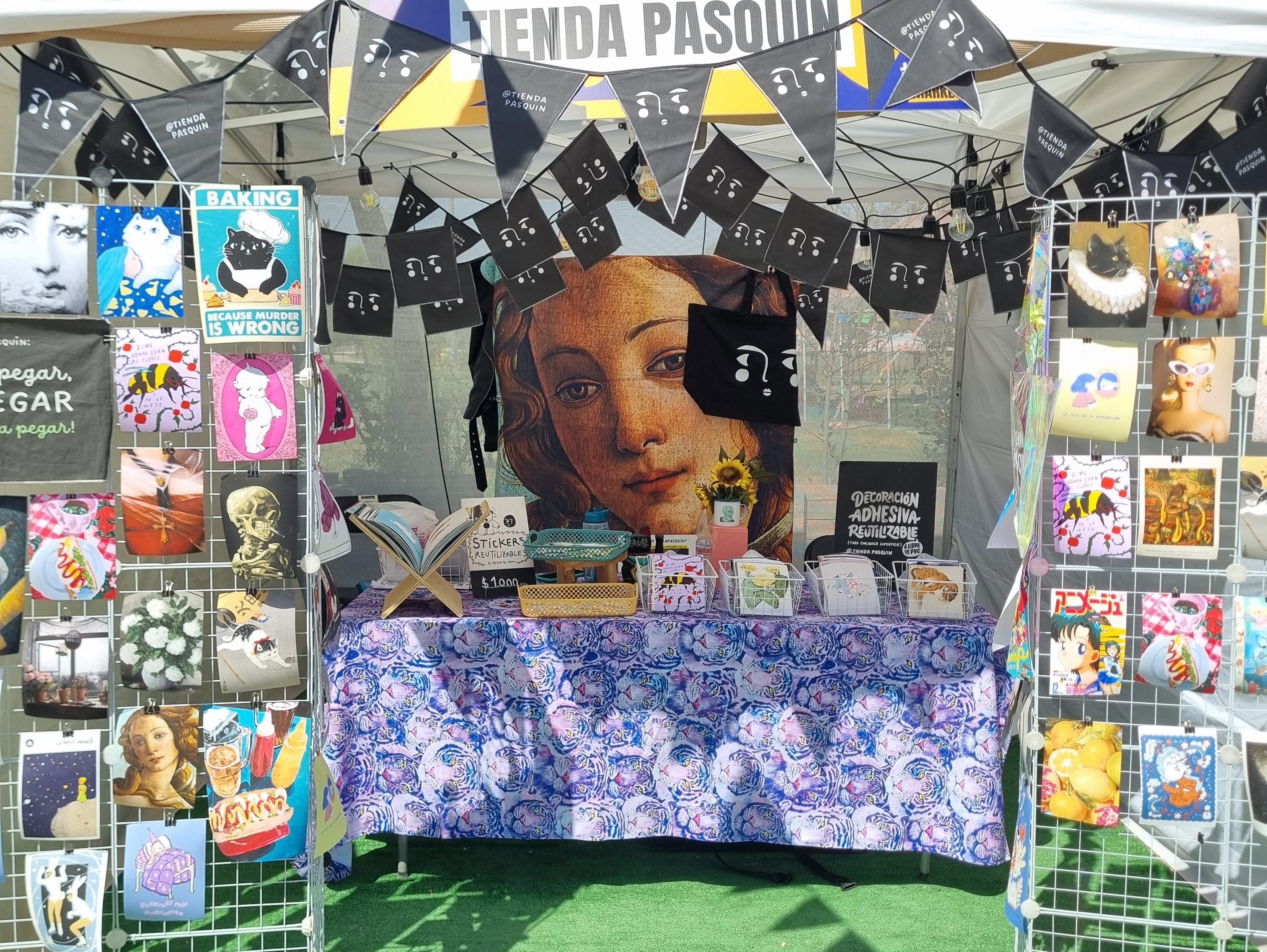 Tienda Pasquín en Lolla Market 2026: arte adhesivo y dinámicas