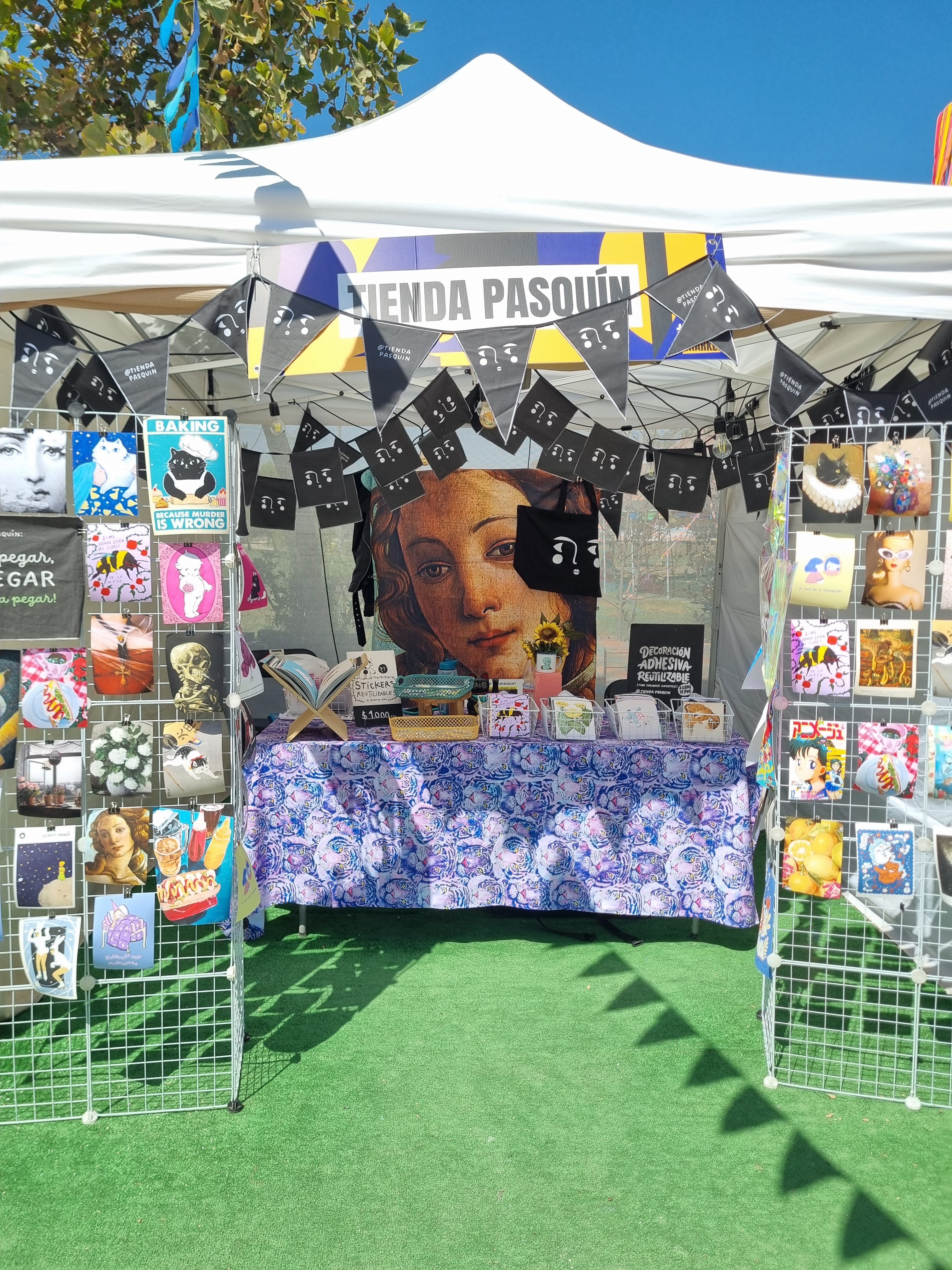 Tienda Pasquín en Lolla Market 2026: arte adhesivo y dinámicas